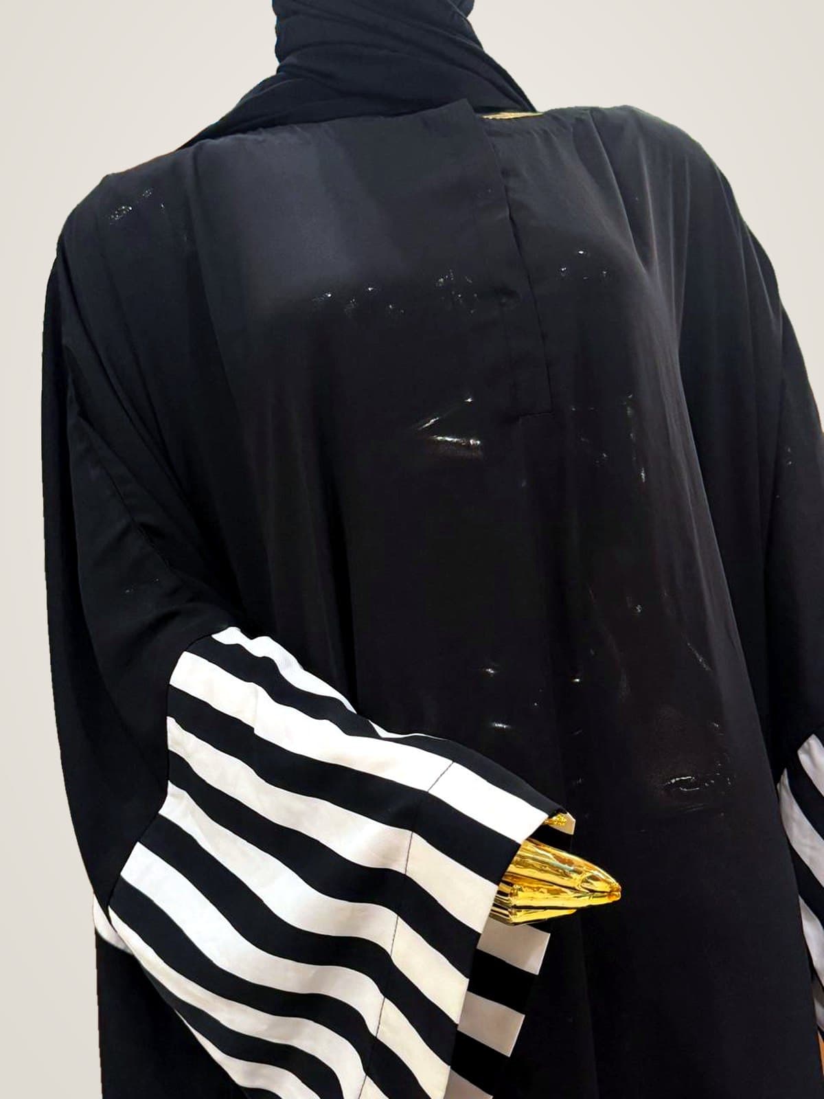 Noir Line Abaya — Black, Ivory