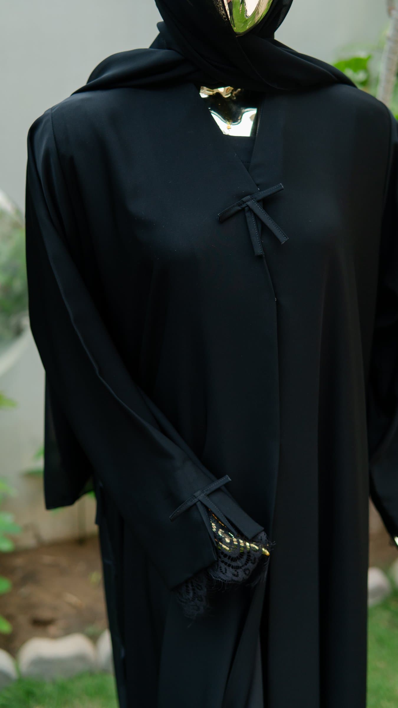 Noir Feather Dubai Abaya — BA-127