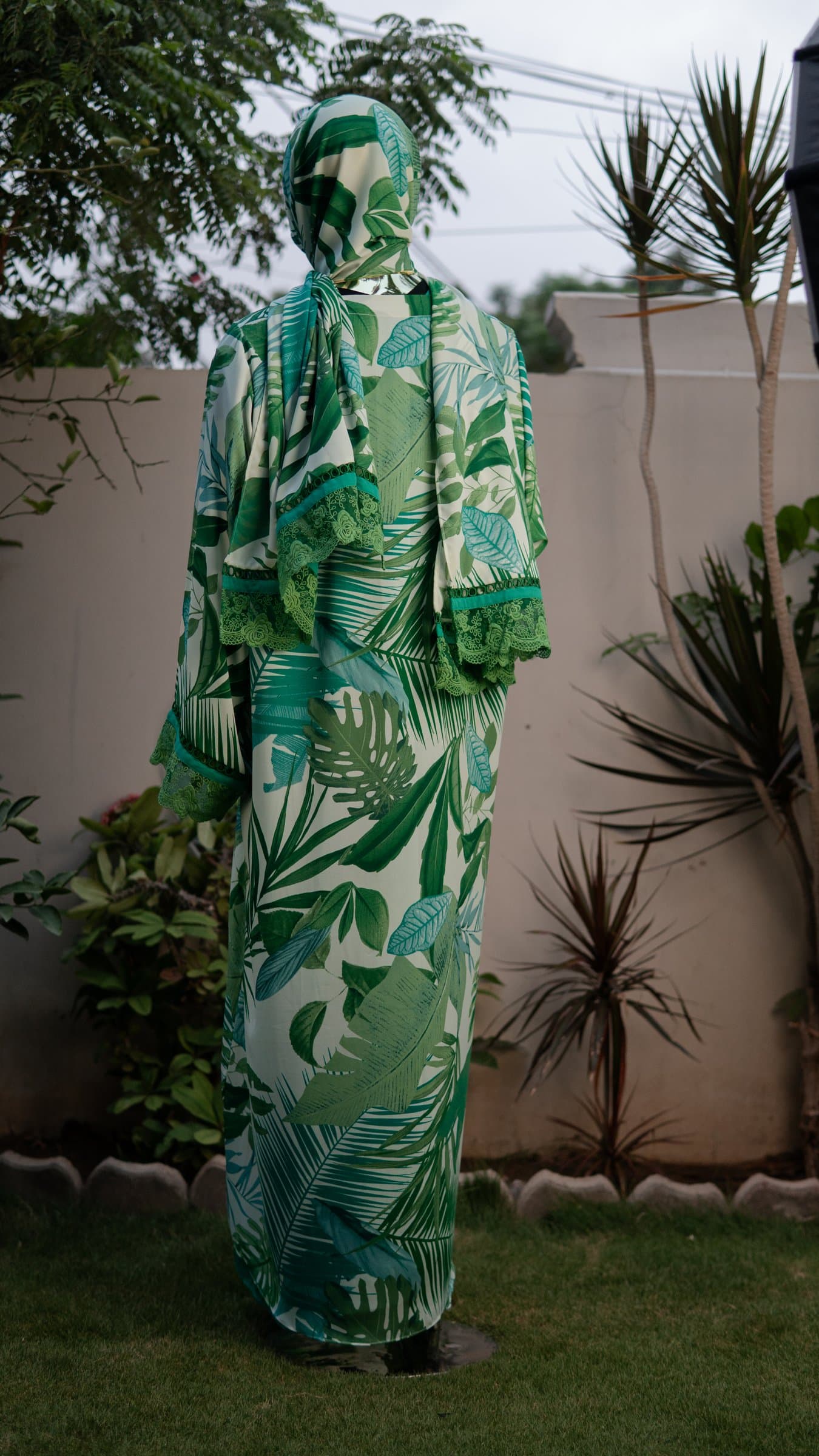 Emerald Palm Print Abaya — BA-130